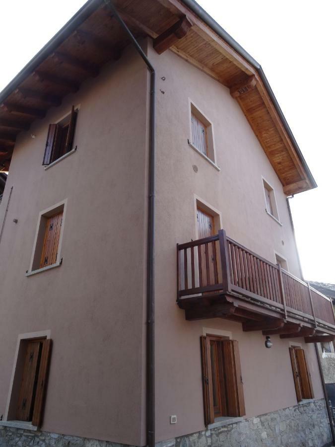 Maison D'Antan Alloggio Ad Uso Turistico Vda Charvensod N 0022 Aosta Exterior photo